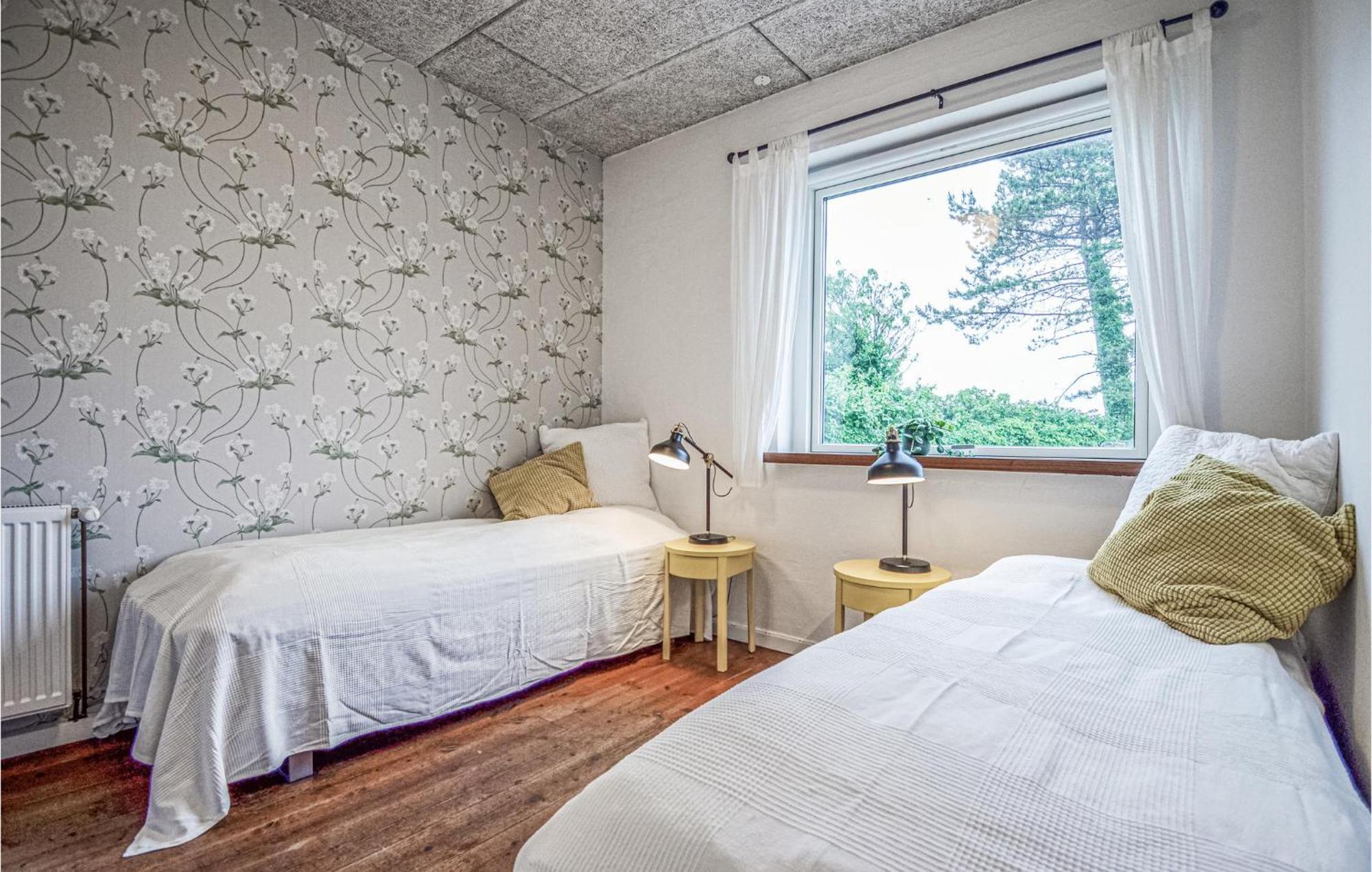 Strandhuset 克内贝尔 外观 照片
