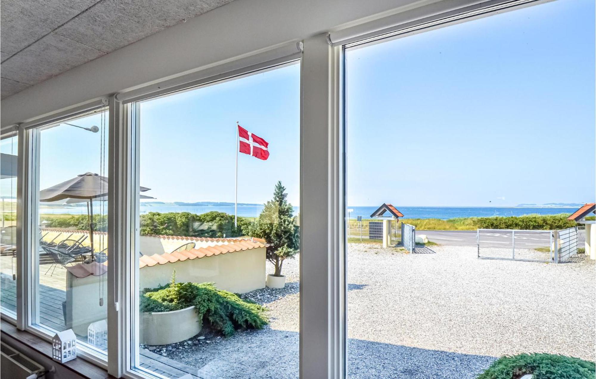 Strandhuset 克内贝尔 外观 照片